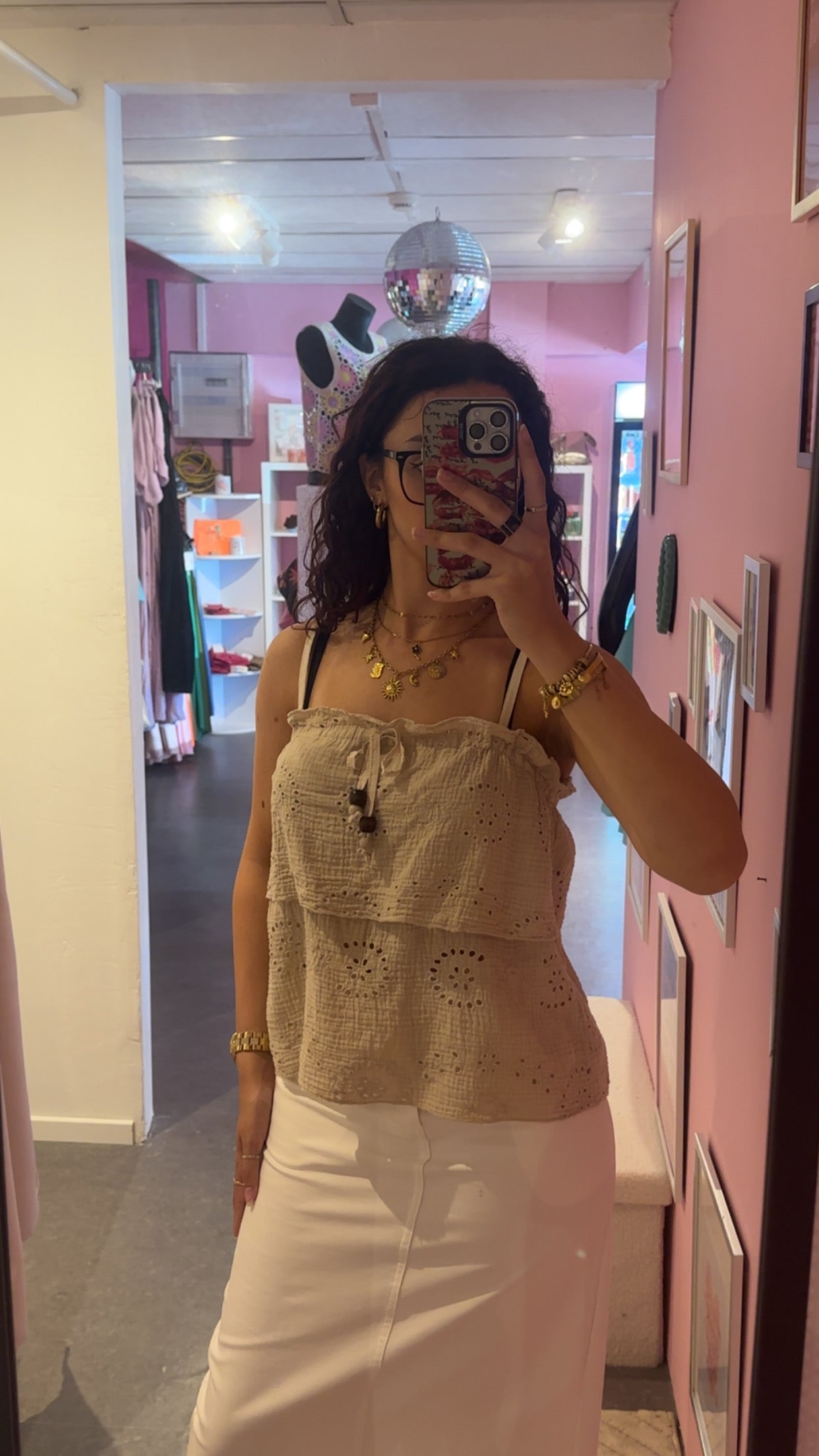 Top broderie beige