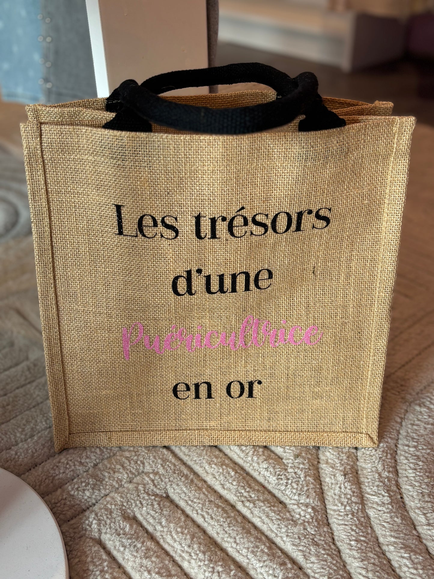 Sac en jute les trésors d’une puéricultrice en or beige