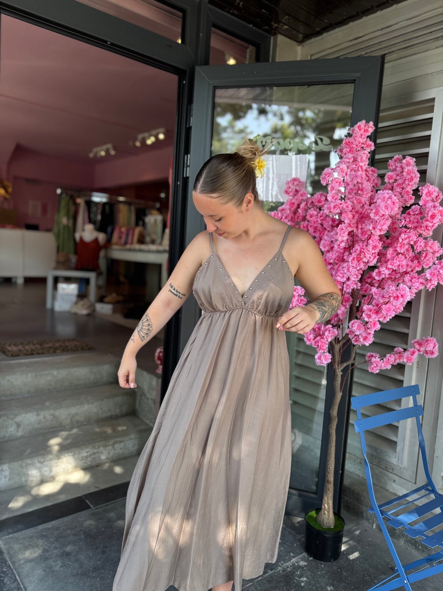 Robe clous