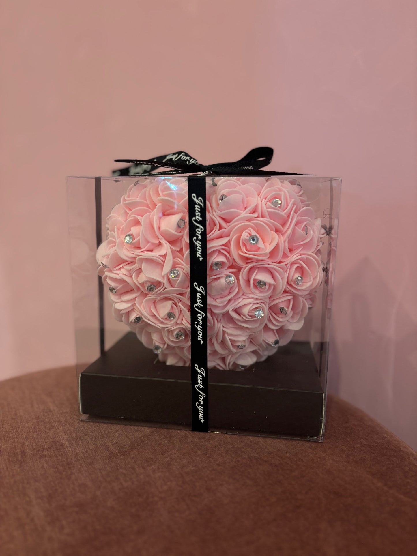 Petit cœur en fleurs roses avec strass
