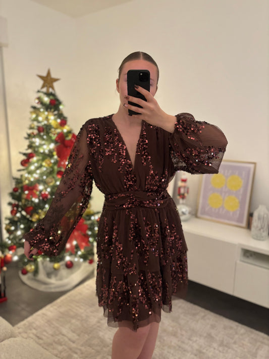 Robe Choco à volants avec voile et sequins