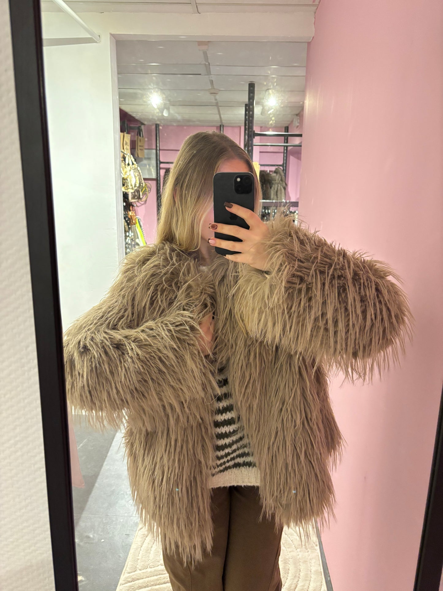 Veste en fausse fourrure plume Taupe