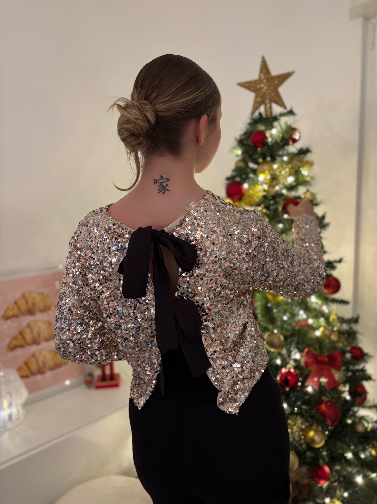 Top sequins doré noeuds dans le dos