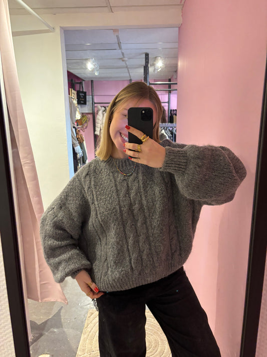 Pull tressé gris
