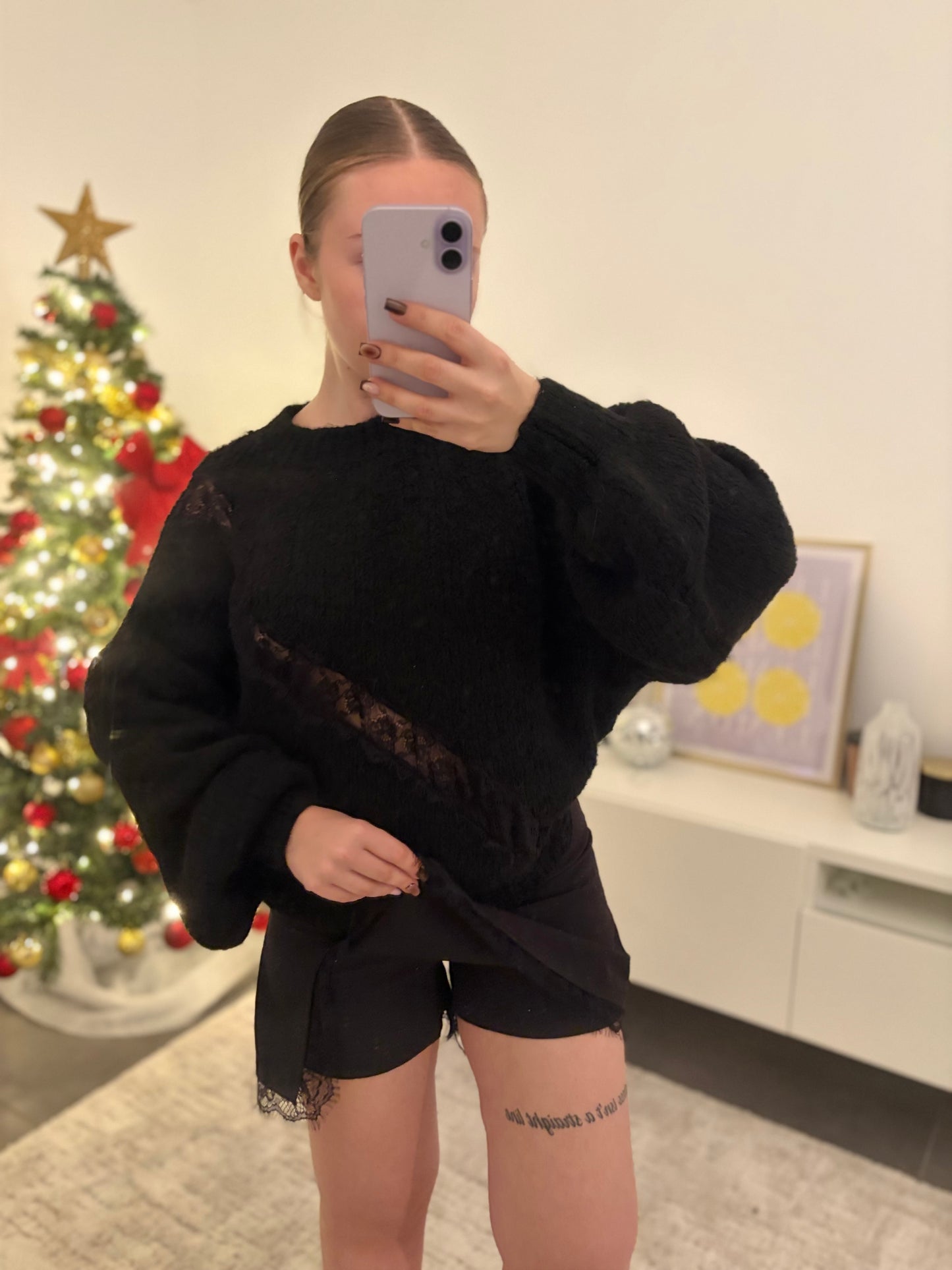 Jupe short dentelle strass noire