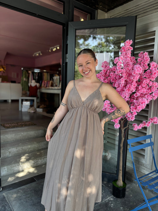 Robe clous