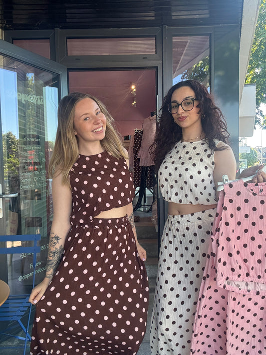Ensemble à pois légèrement pailletés