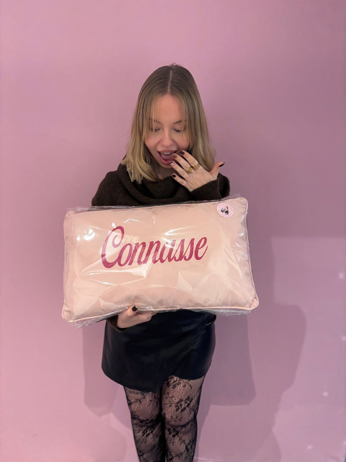 Coussin Connasse Rose