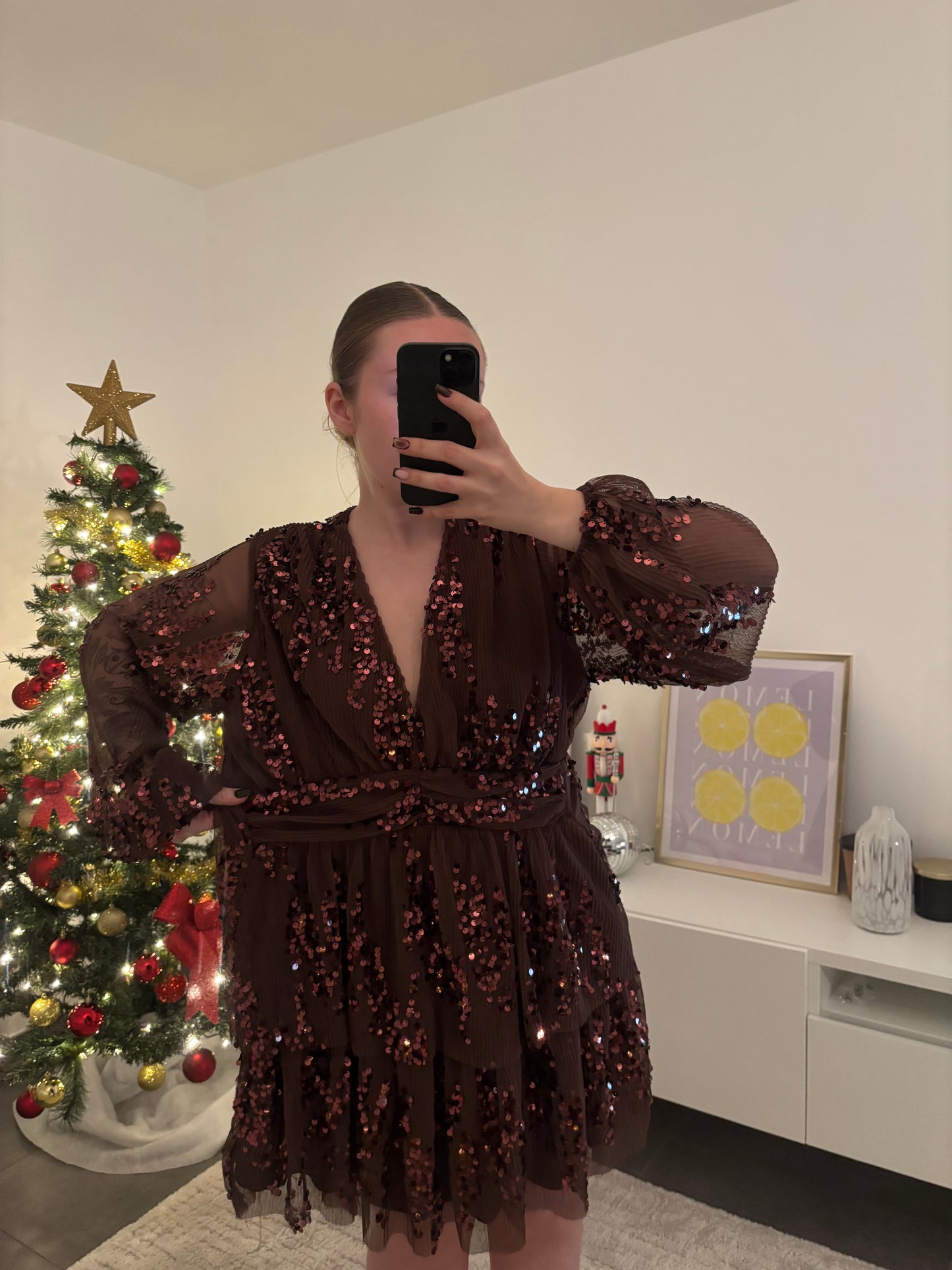 Robe Choco à volants avec voile et sequins