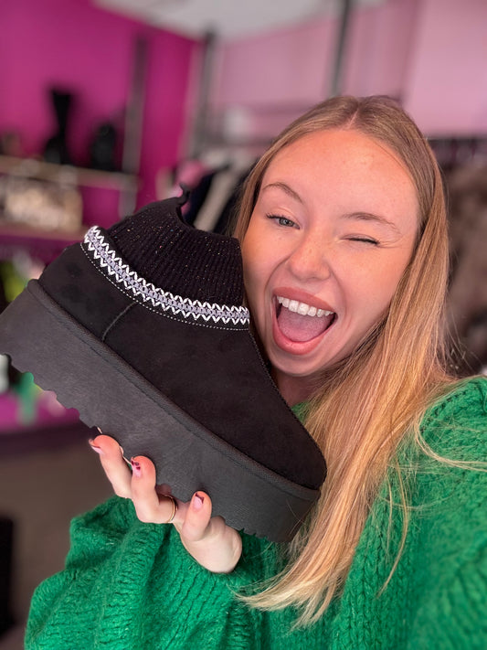 Chaussures Cozy Noire chaussettes