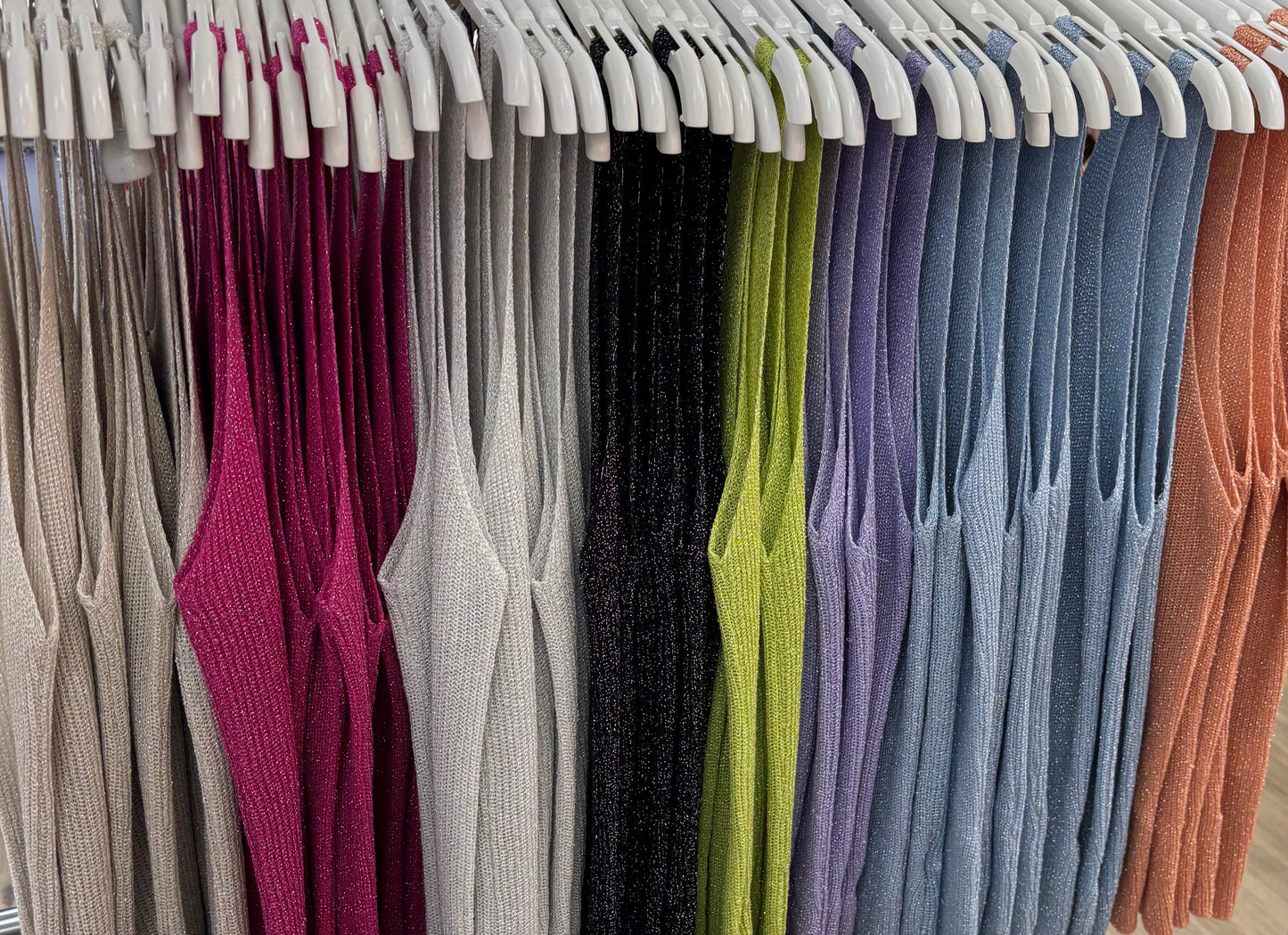 Tops à paillettes diverses couleurs