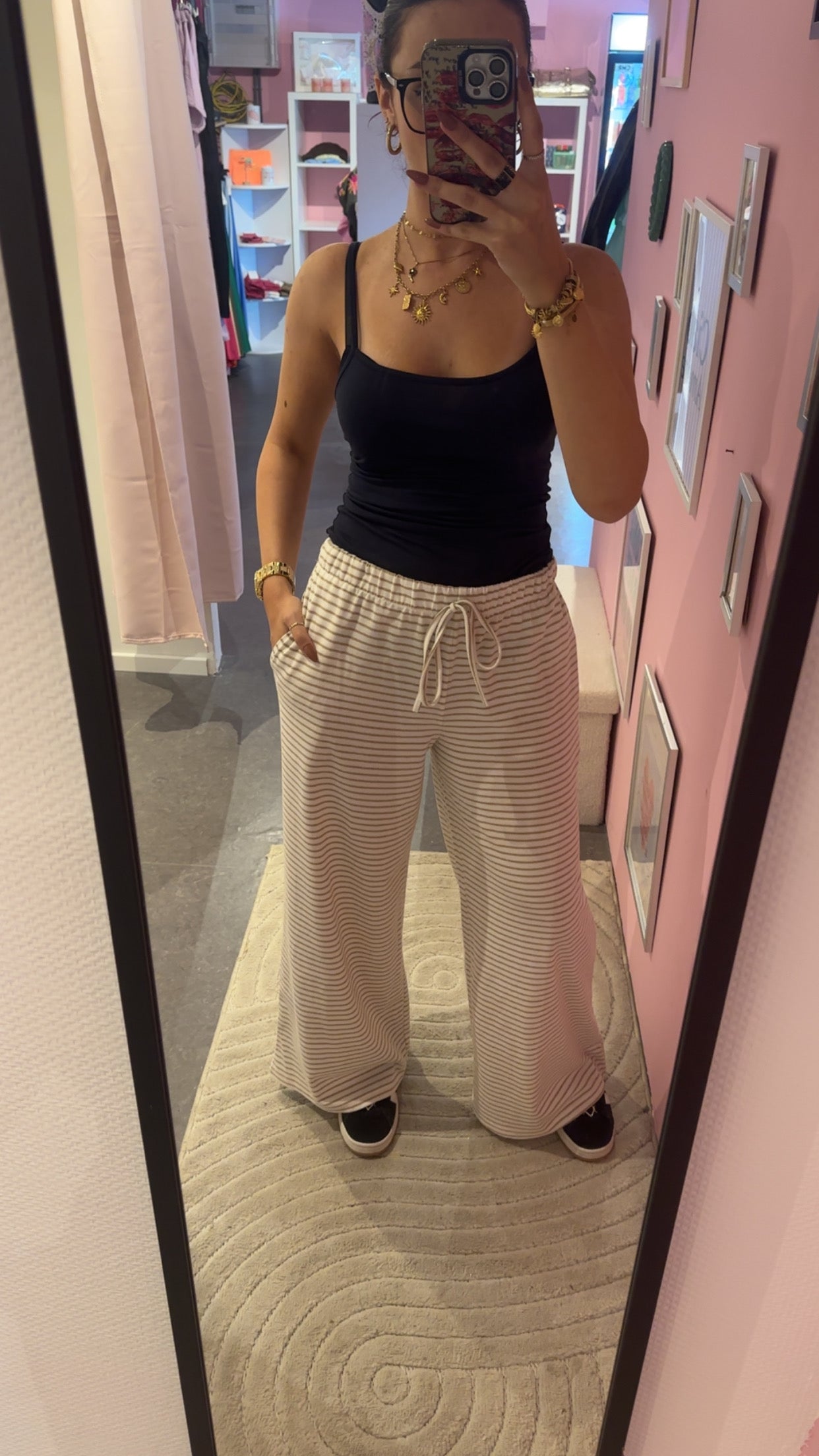 Pantalon ligné blanc et beige