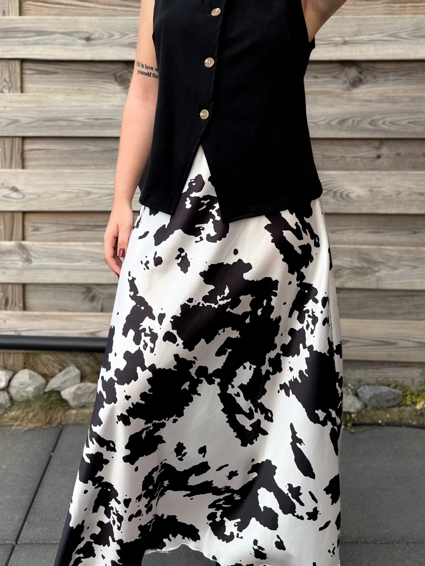 Jupe en satin Vache Noire