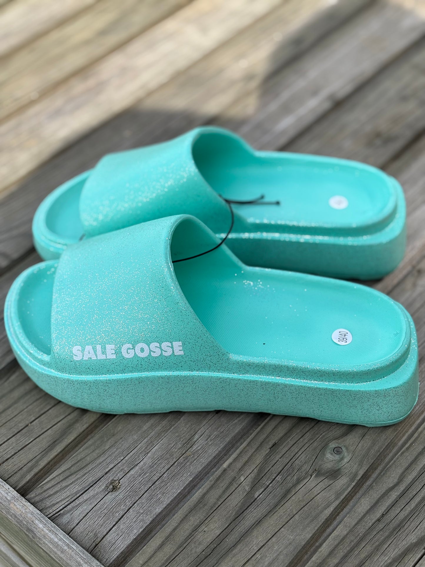 Claquette à paillettes sale gosse turquoise